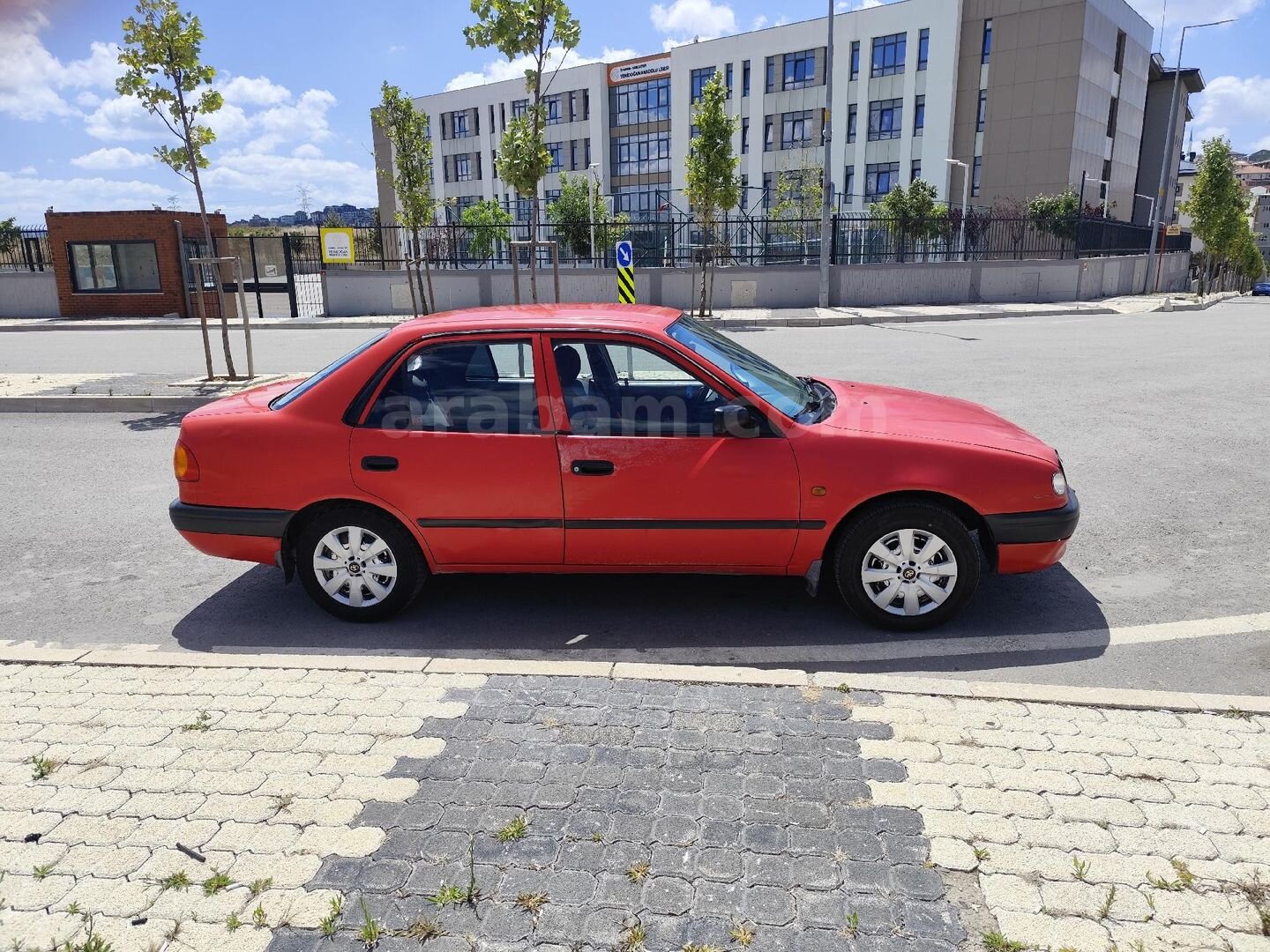 Sahibinden Toyota Corolla 1.3 Terra 1999 Model İstanbul 391.500 km Kırmızı 7