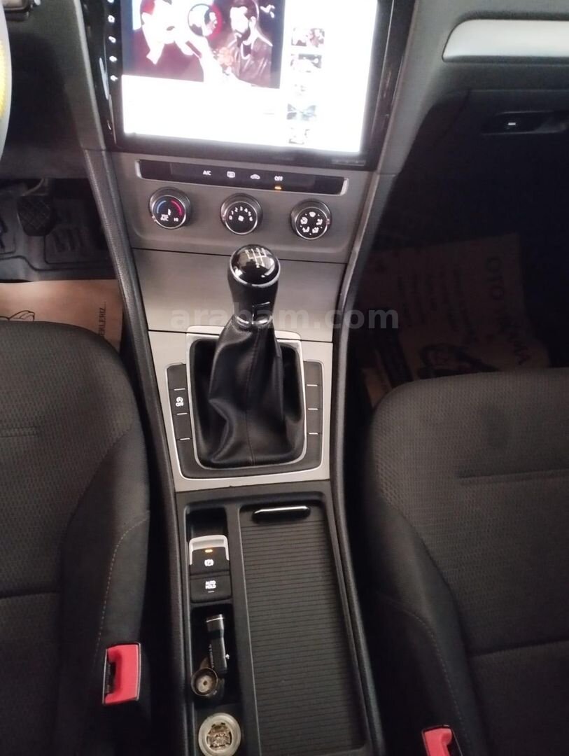 Sahibinden Volkswagen Golf 1.6 TDi BlueMotion Comfortline 2014 Model Diyarbakır 322.000 km Beyaz 3