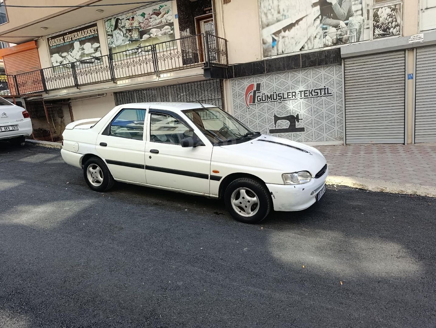 Sahibinden Ford Escort 1.6 CLX 1996 Model Tekirdağ 250.000 km Beyaz 1
