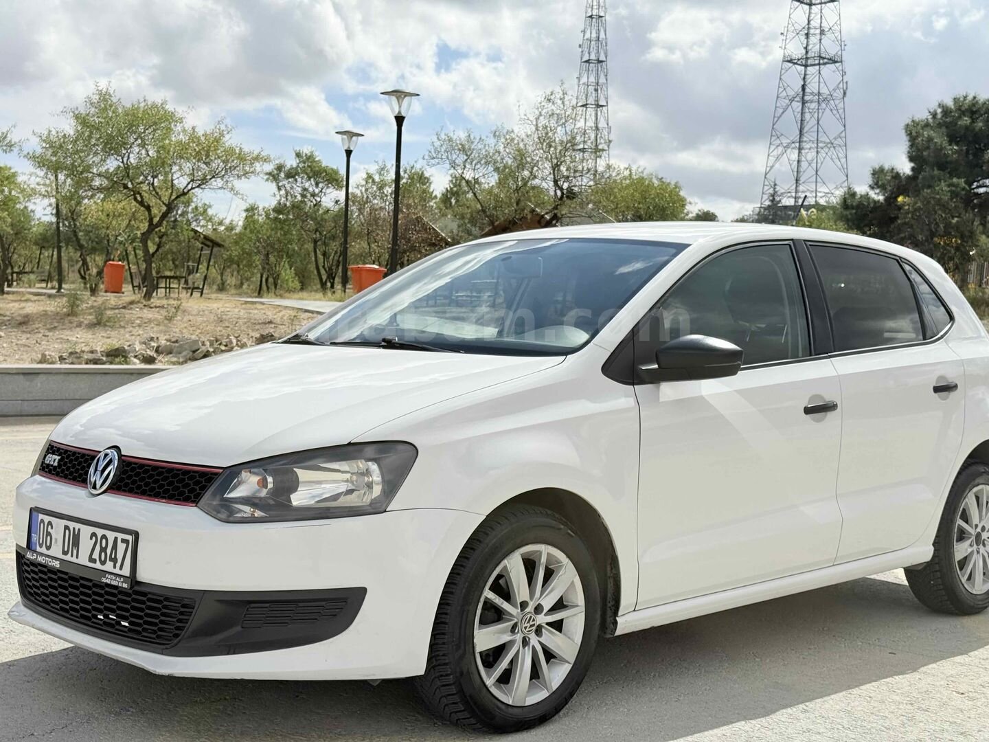 Galeriden Volkswagen Polo 1.2 TDi Trendline 2014 Model Ankara 182.000 km Beyaz 3