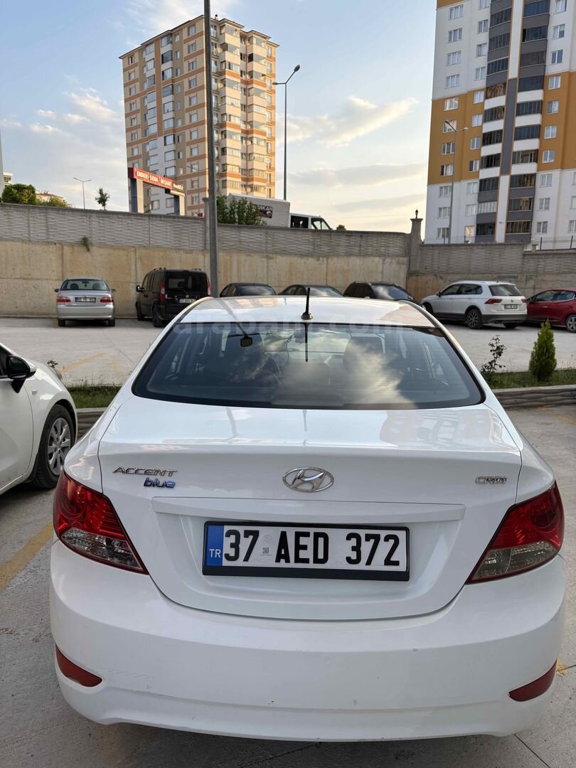 Sahibinden Hyundai Accent Blue 1.6 CRDI Biz 2015 Model Kastamonu 237.800 km Beyaz 2