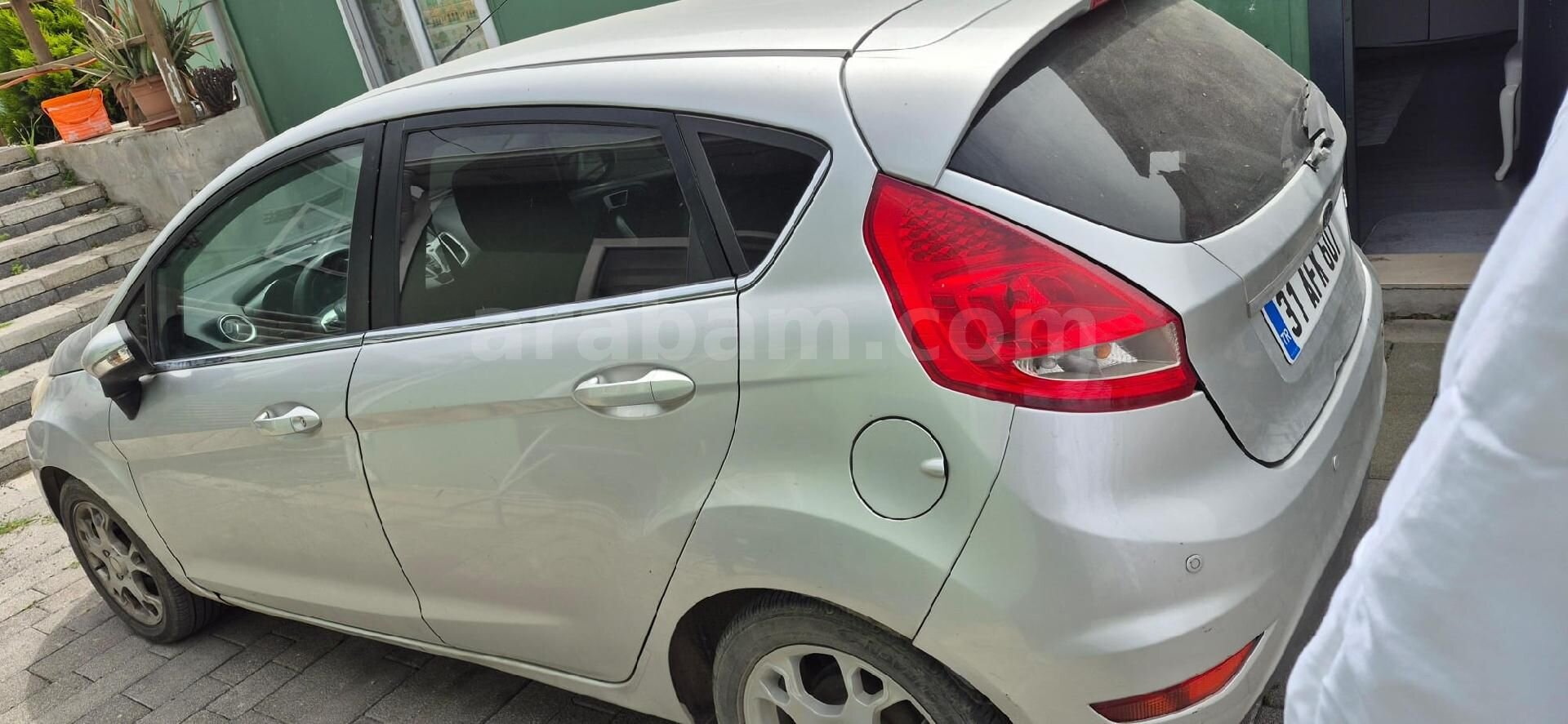 Sahibinden Ford Fiesta 1.4 TDCi Titanium X 2012 Model Hatay 188.000 km Gri 4