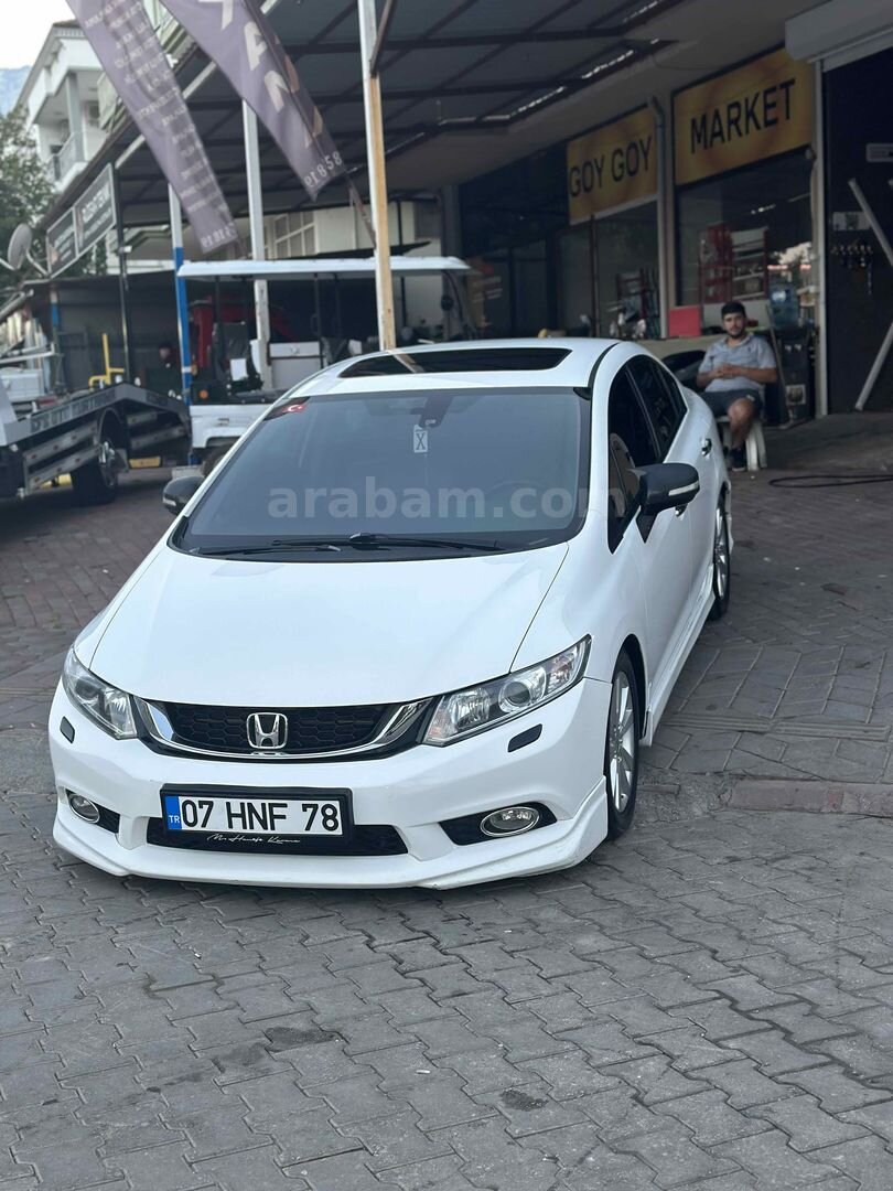 Sahibinden Honda Civic 1.6i VTEC Eco Elegance 2013 Model Antalya 149.000 km Beyaz 7