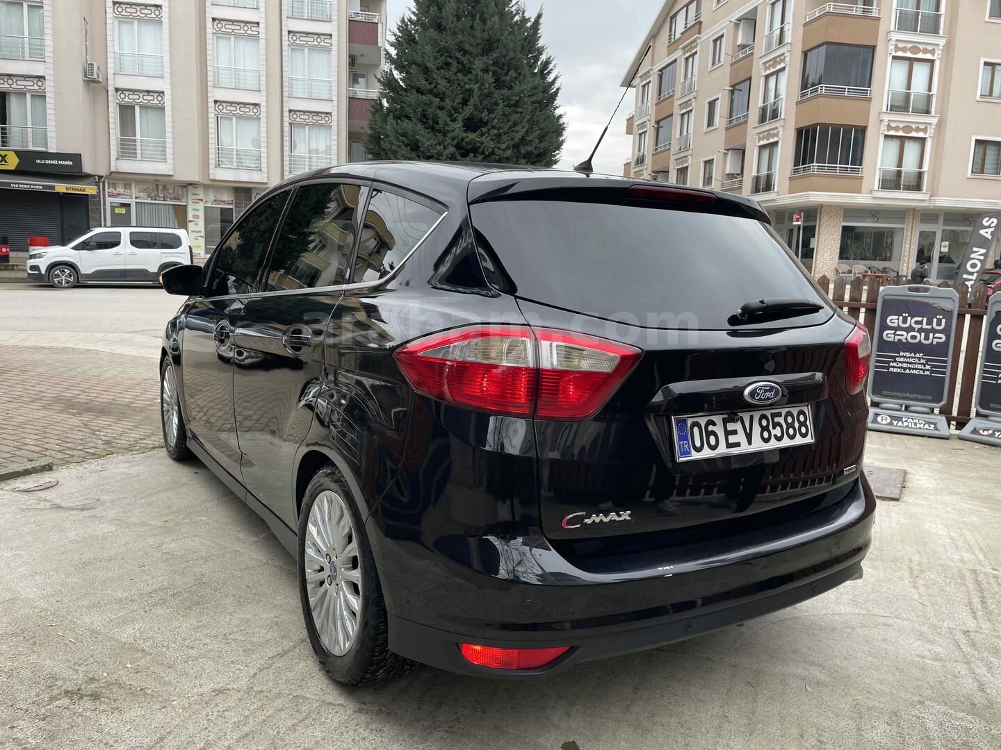 Sahibinden Ford C-Max 1.6 TDCi Titanium X 2011 Model Yalova 251.000 km Siyah 6