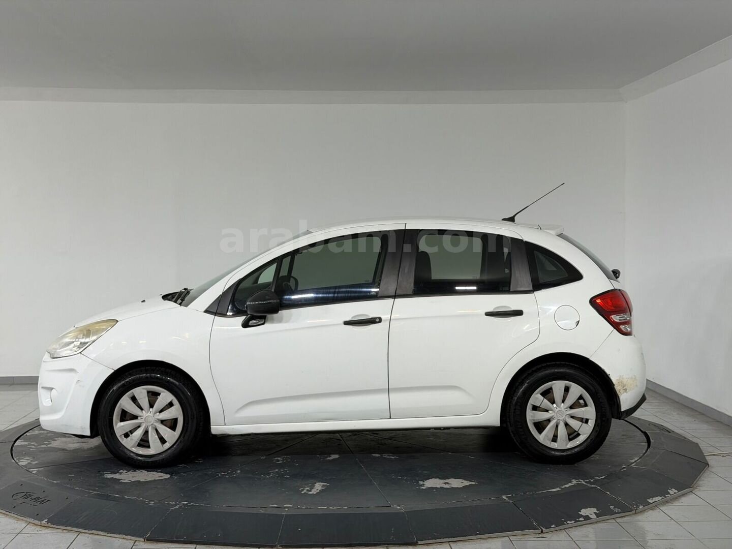 Galeriden Citroen C3 1.4 HDi Attraction 2012 Model İstanbul 251.228 km Beyaz 4