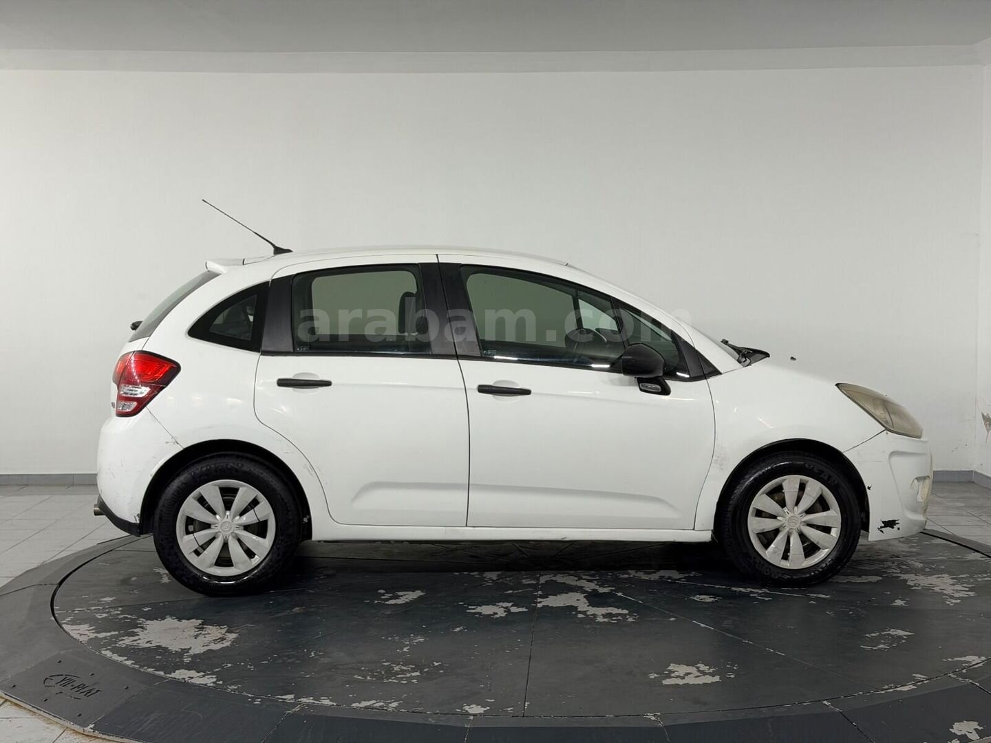 Galeriden Citroen C3 1.4 HDi Attraction 2012 Model İstanbul 251.228 km Beyaz 3