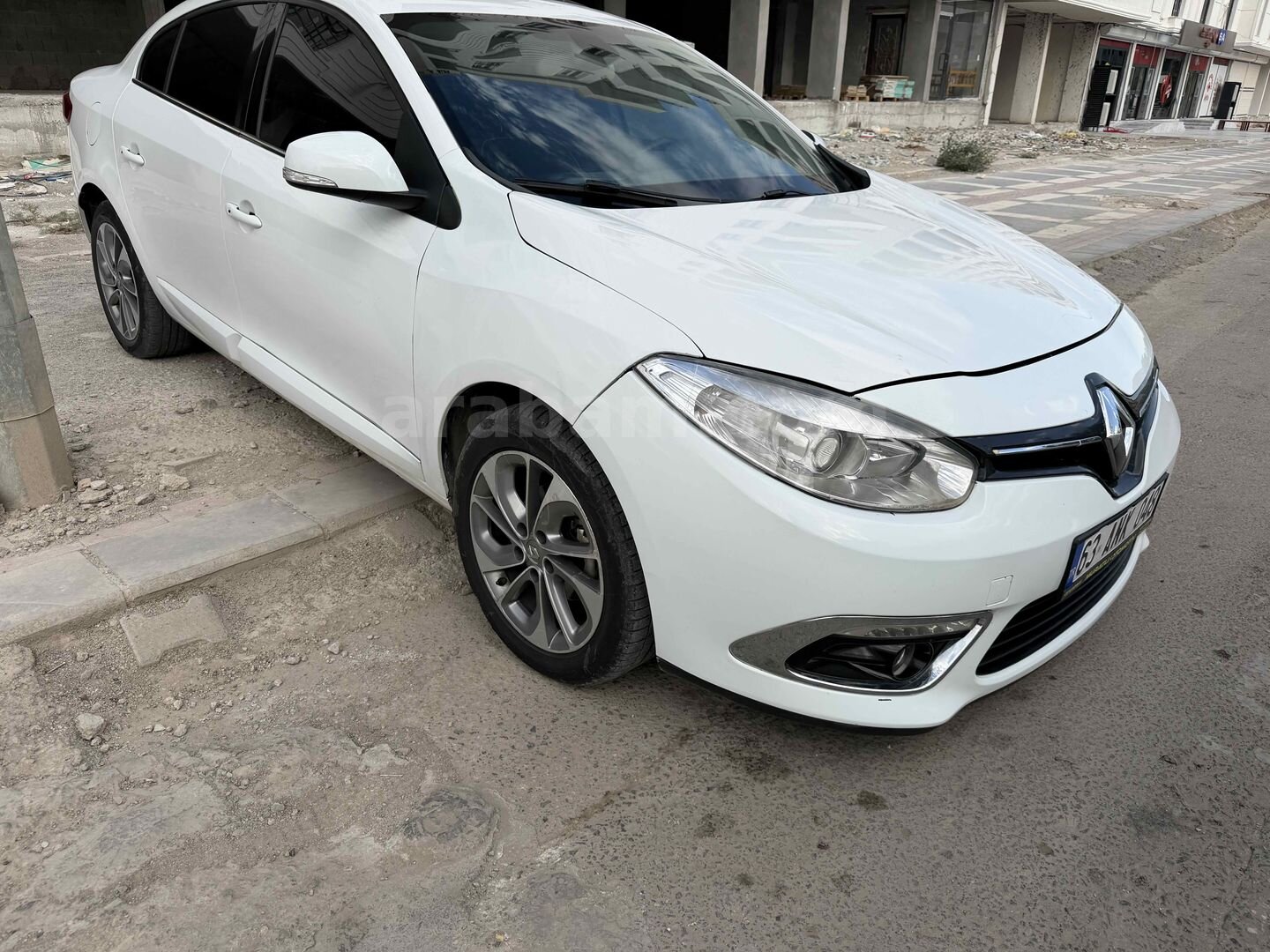 Galeriden Renault Fluence 1.5 dCi Icon 2015 Model Şanlıurfa 219.000 km Beyaz 3