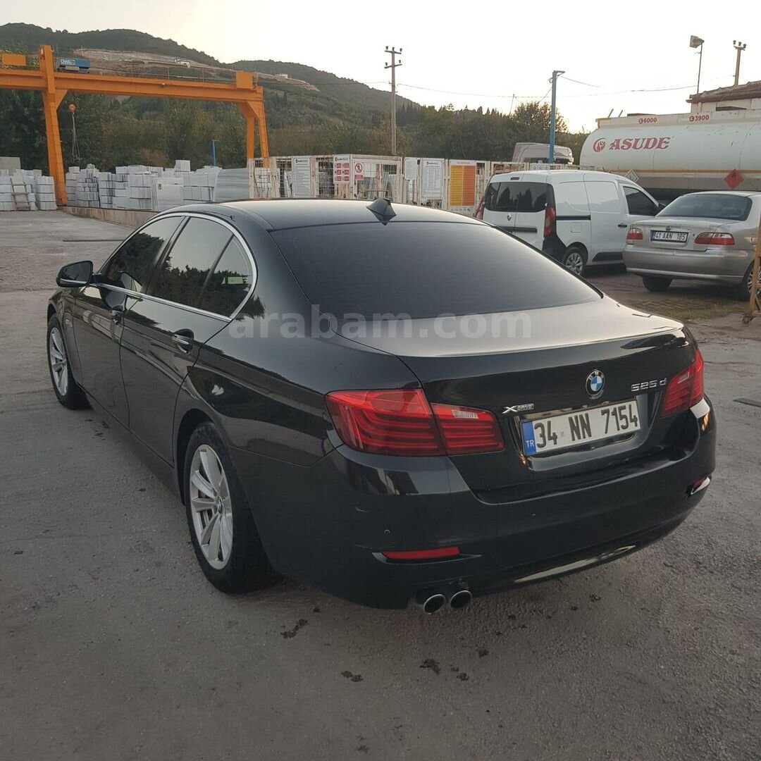 Sahibinden BMW 5 Serisi 525d xDrive Premium 2015 Model Yalova 112.000 km Siyah 4