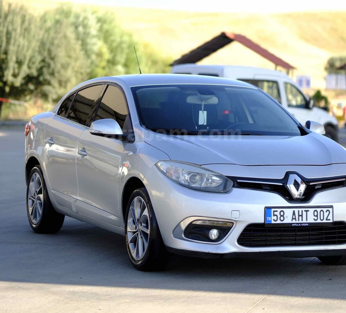 Sahibinden Renault Fluence 1.5 dCi Icon 2015 Model Isparta 204.000 km Gri (Gümüş) 3