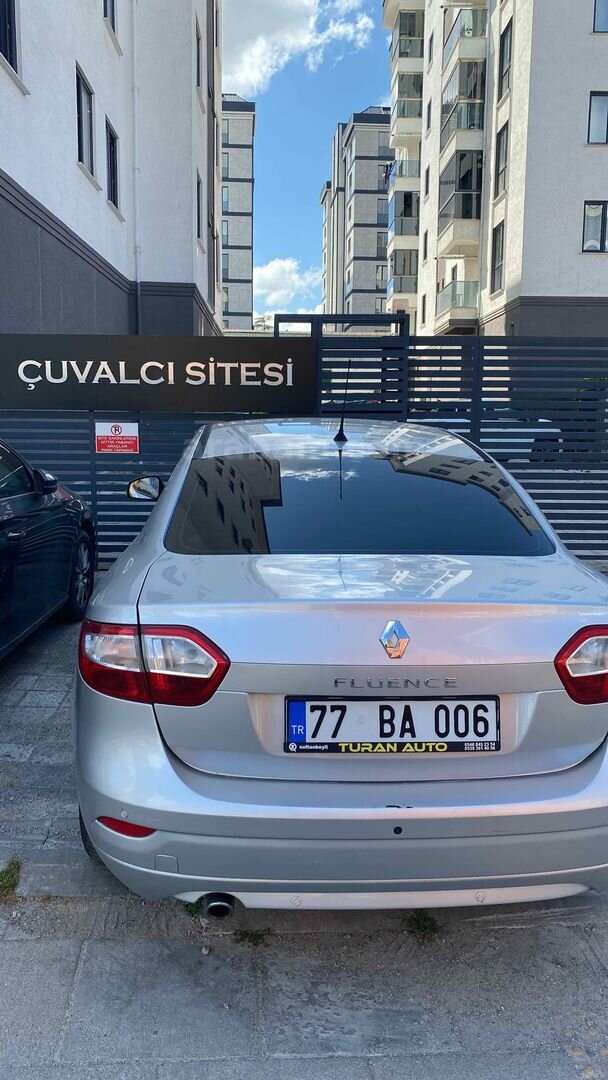 Sahibinden Renault Fluence 1.5 dCi Business 2012 Model İstanbul 202.000 km Gri (metalik) 4