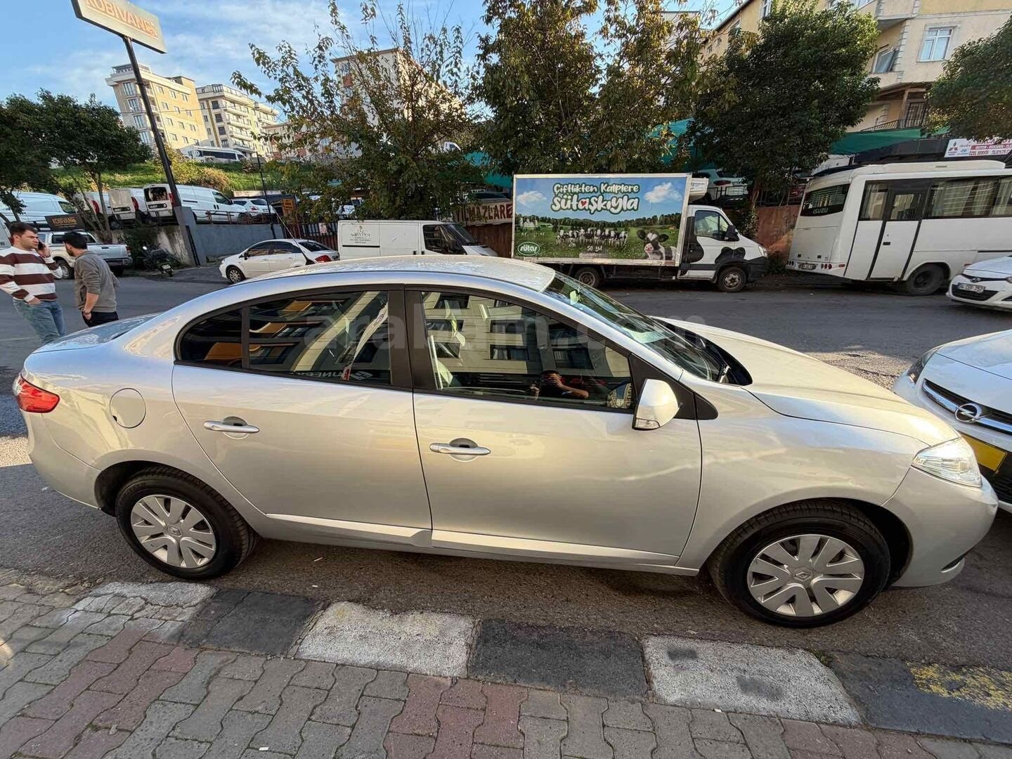 Sahibinden Renault Fluence 1.5 dCi Business 2012 Model İstanbul 202.000 km Gri (metalik) 2