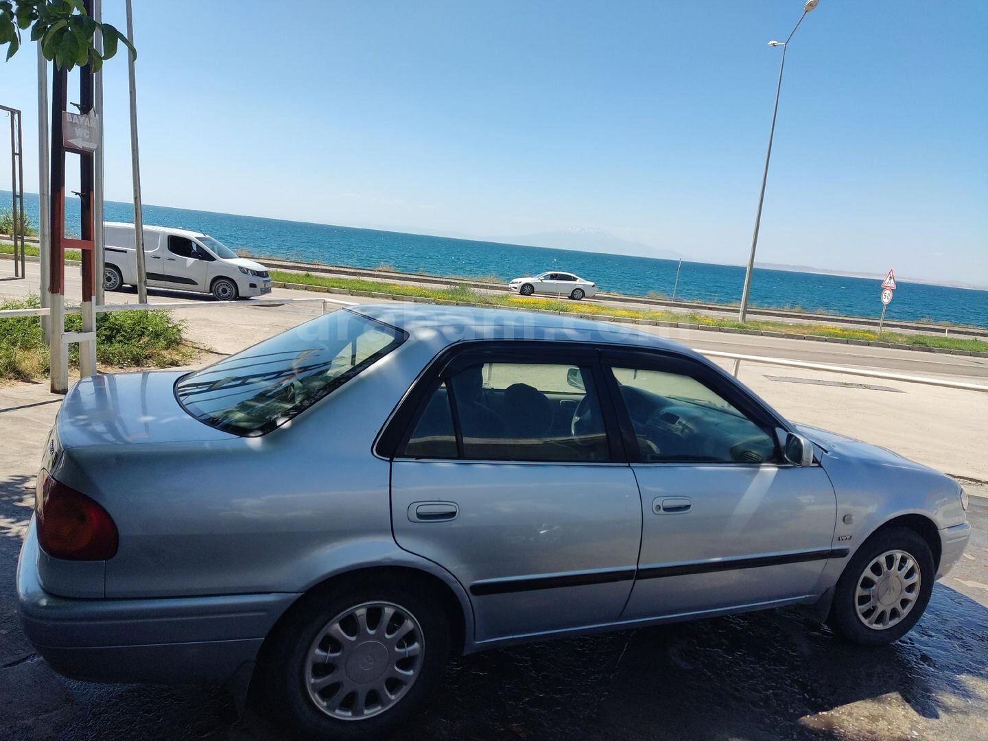 Sahibinden Toyota Corolla 1.6 Sol Special 2001 Model Van 212.000 km Gri (Gümüş) 2