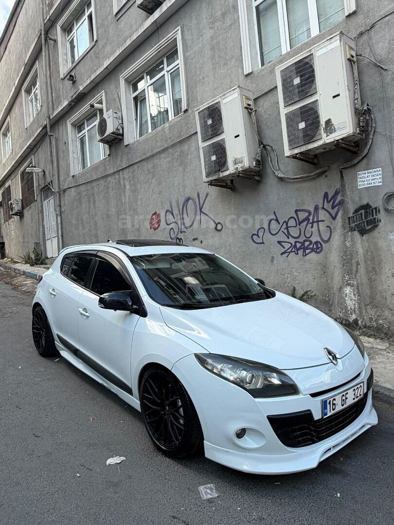 Sahibinden Renault Megane 1.5 dCi Expression 2010 Model İstanbul 163.000 km Beyaz 2