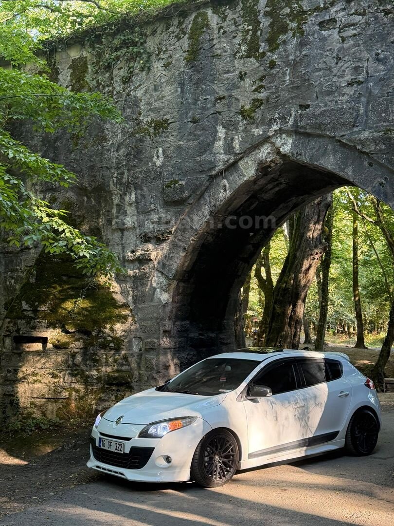 Sahibinden Renault Megane 1.5 dCi Expression 2010 Model İstanbul 163.000 km Beyaz 6