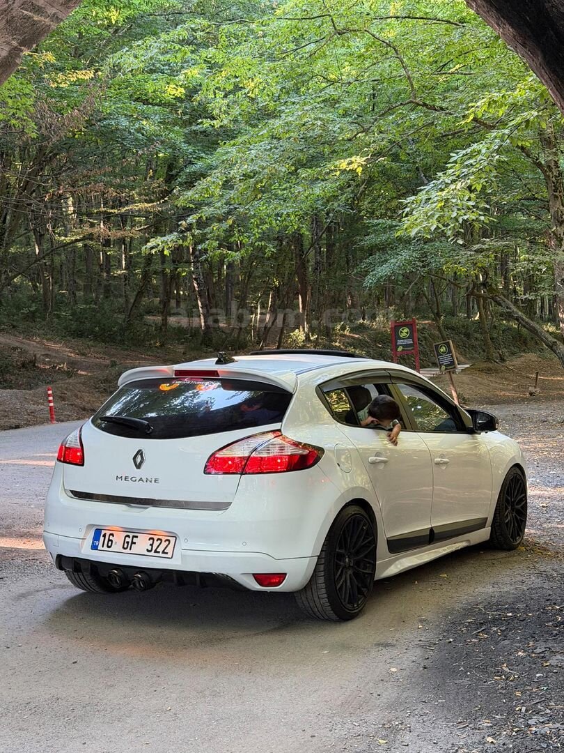 Sahibinden Renault Megane 1.5 dCi Expression 2010 Model İstanbul 163.000 km Beyaz 1