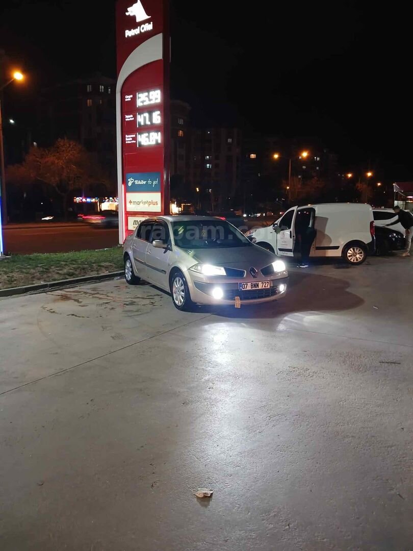Sahibinden Renault Megane 1.5 dCi Expression 2006 Model Konya 270.000 km Bej 3