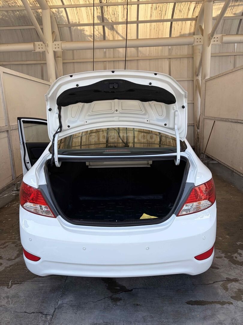 Sahibinden Hyundai Accent Blue 1.6 CRDI Mode Plus 2016 Model Mersin 144.444 km Beyaz 5