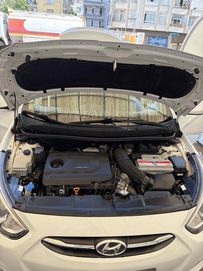 Sahibinden Hyundai Accent Blue 1.6 CRDI Mode Plus 2016 Model Mersin 144.444 km Beyaz 6
