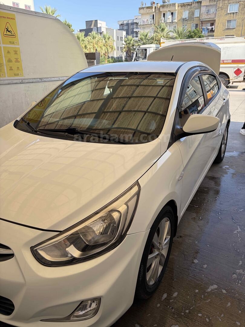 Sahibinden Hyundai Accent Blue 1.6 CRDI Mode Plus 2016 Model Mersin 144.444 km Beyaz 2