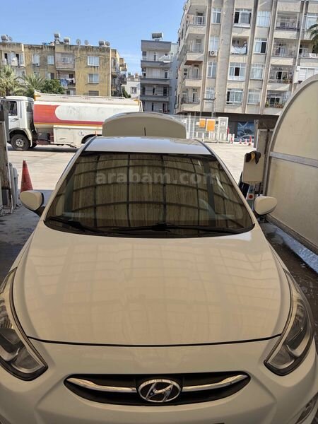 Sahibinden Hyundai Accent Blue 1.6 CRDI Mode Plus 2016 Model Mersin 144.444 km Beyaz