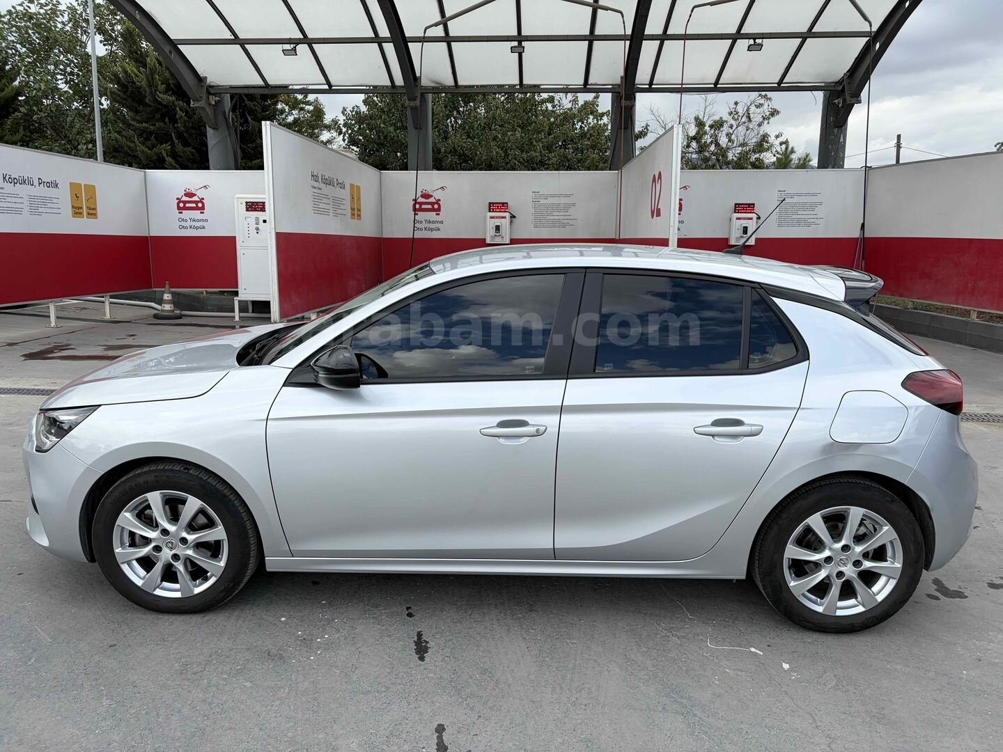 Sahibinden Opel Corsa 1.2 T Edition 2022 Model İstanbul 43.800 km Gri (Gümüş) 3