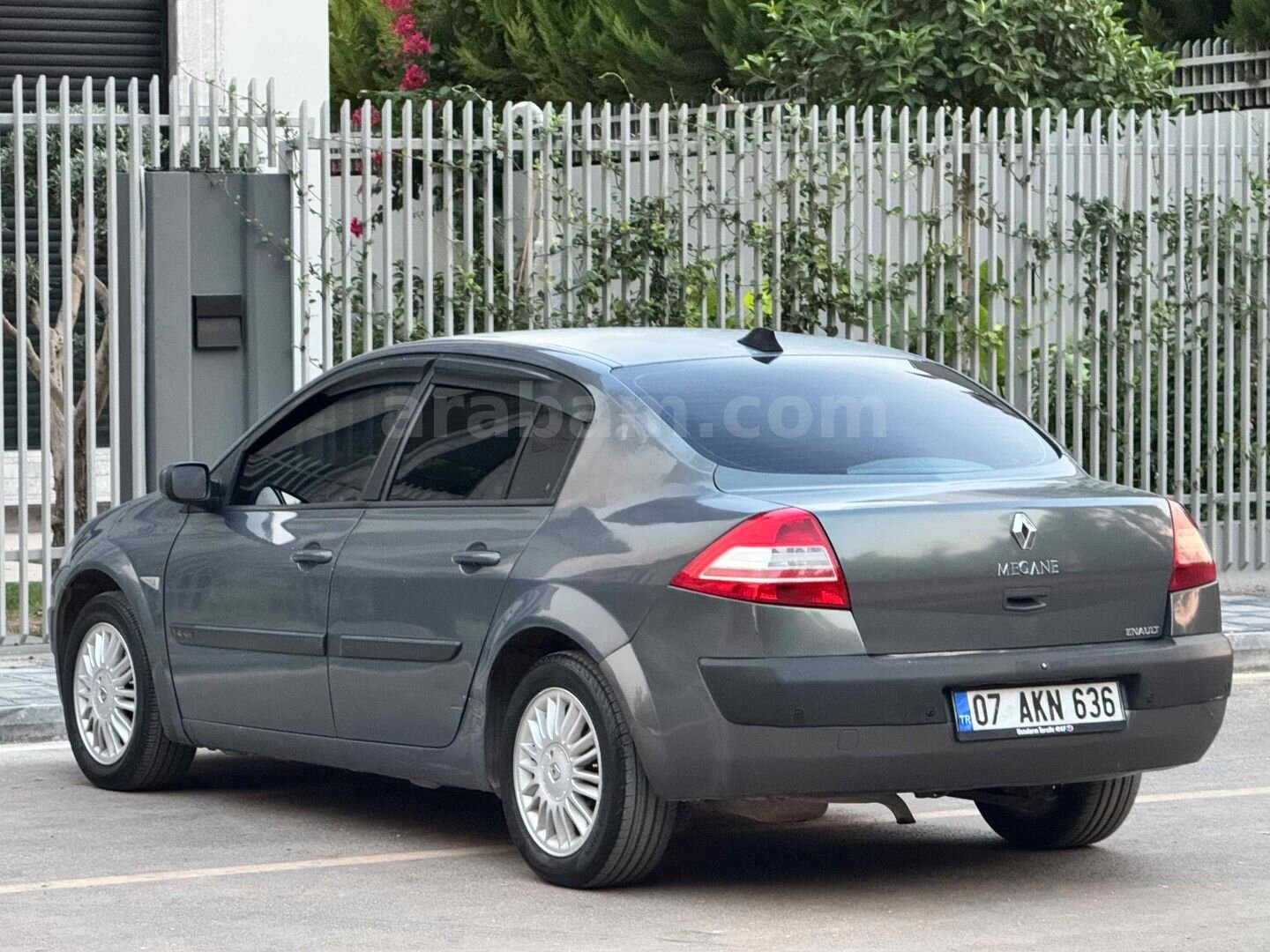 Sahibinden Renault Megane 1.4 Authentique 2006 Model Antalya 341.000 km Füme 6
