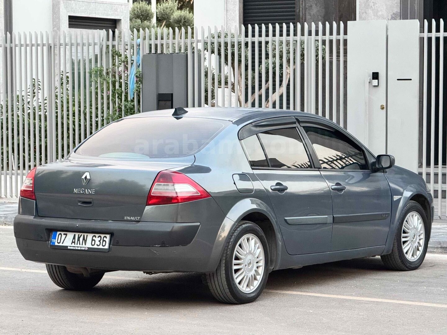 Sahibinden Renault Megane 1.4 Authentique 2006 Model Antalya 341.000 km Füme 5