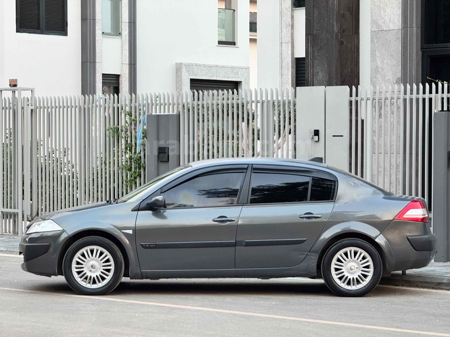 Sahibinden Renault Megane 1.4 Authentique 2006 Model Antalya 341.000 km Füme 7