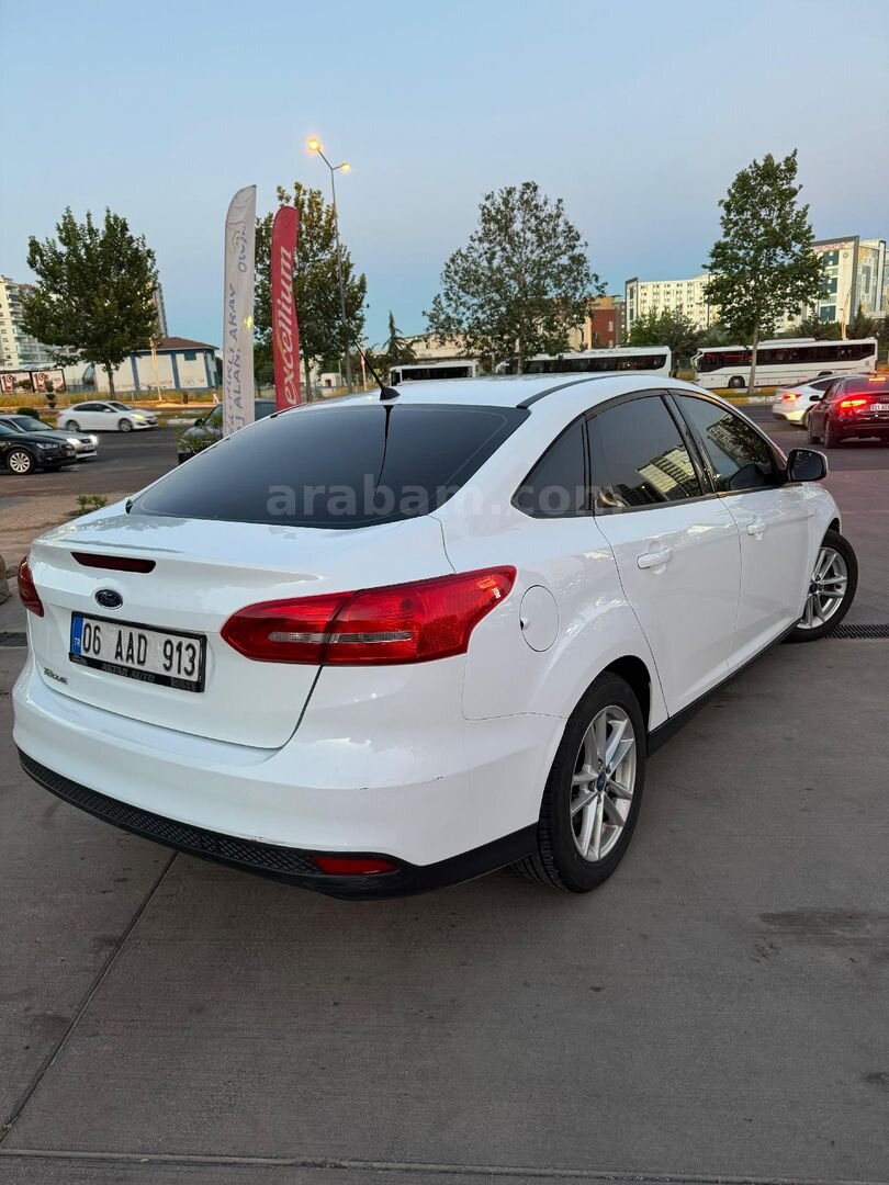 Sahibinden Ford Focus 1.5 TDCi Trend X 2015 Model Diyarbakır 302.000 km Beyaz 5