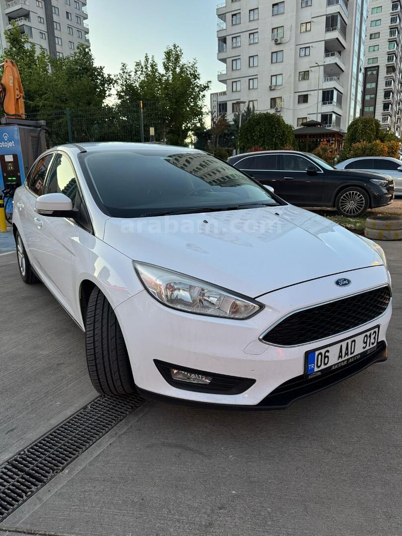 Sahibinden Ford Focus 1.5 TDCi Trend X 2015 Model Diyarbakır 302.000 km Beyaz 2