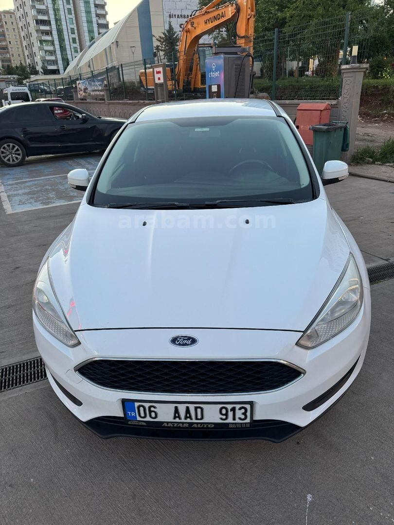 Sahibinden Ford Focus 1.5 TDCi Trend X 2015 Model Diyarbakır 302.000 km Beyaz 4