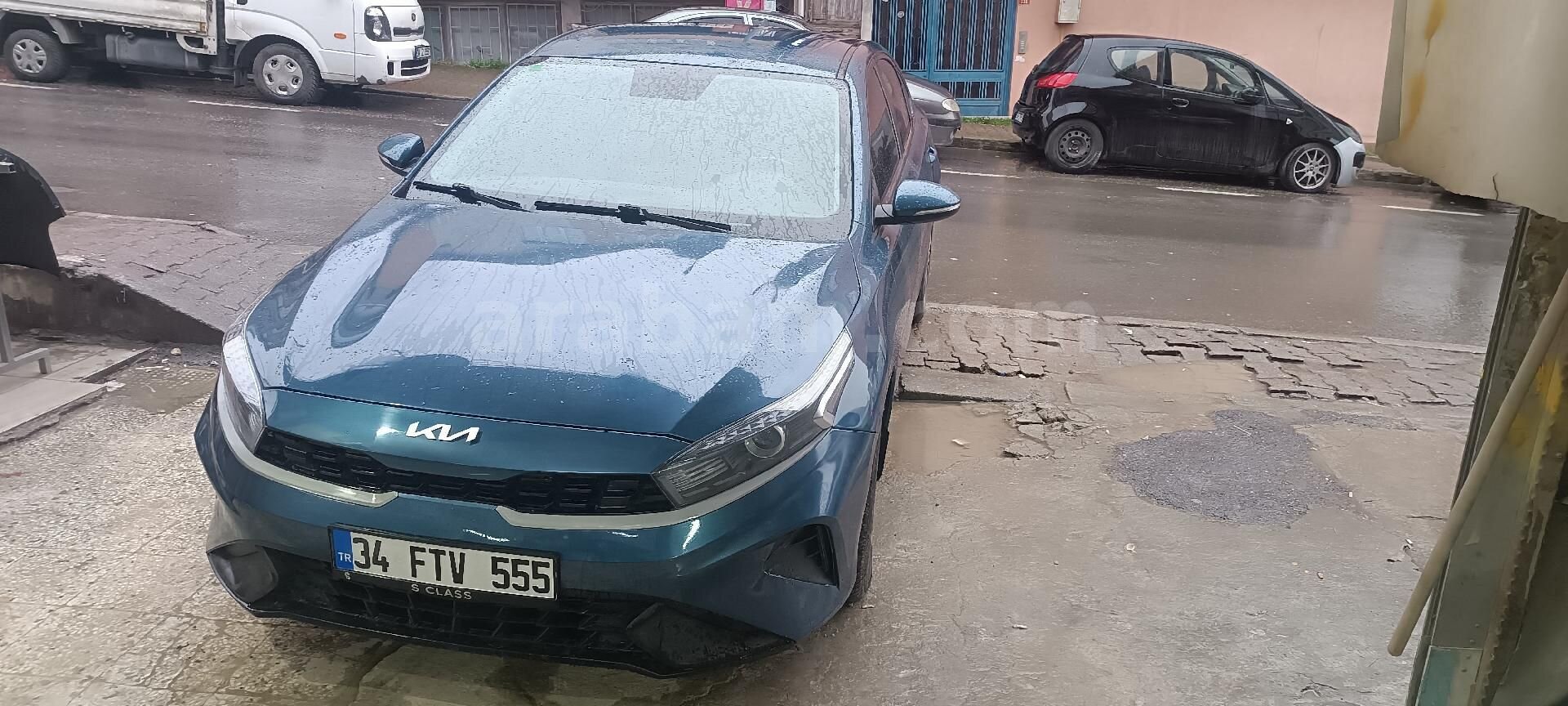 Sahibinden Kia Cerato 1.6 MPI Elegance 2022 Model İstanbul 85.000 km Mavi (metalik) 3