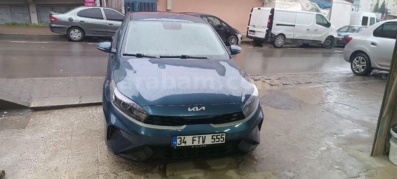 Sahibinden Kia Cerato 1.6 MPI Elegance 2022 Model İstanbul 85.000 km Mavi (metalik)