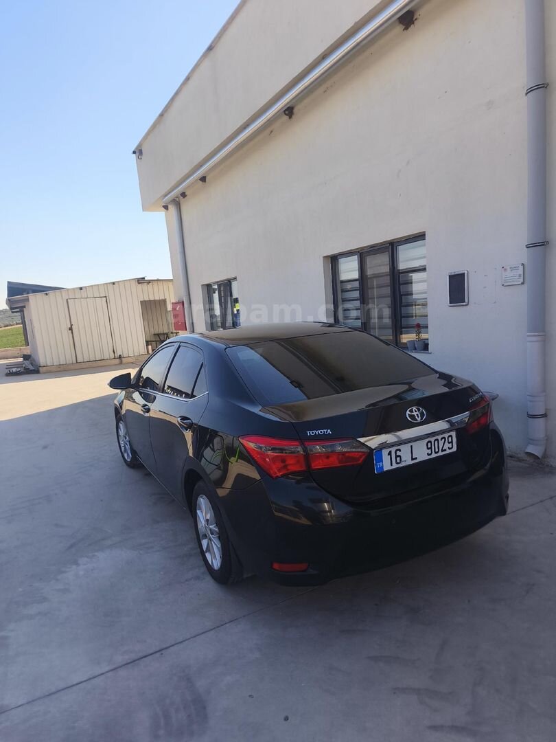 Sahibinden Toyota Corolla 1.6 Advance 2014 Model Bursa 189.000 km Siyah 3