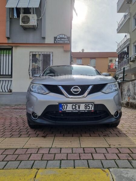 Sahibinden Nissan Qashqai 1.6 dCi Sky Pack 2015 Model Antalya 167.000 km Gri (metalik)