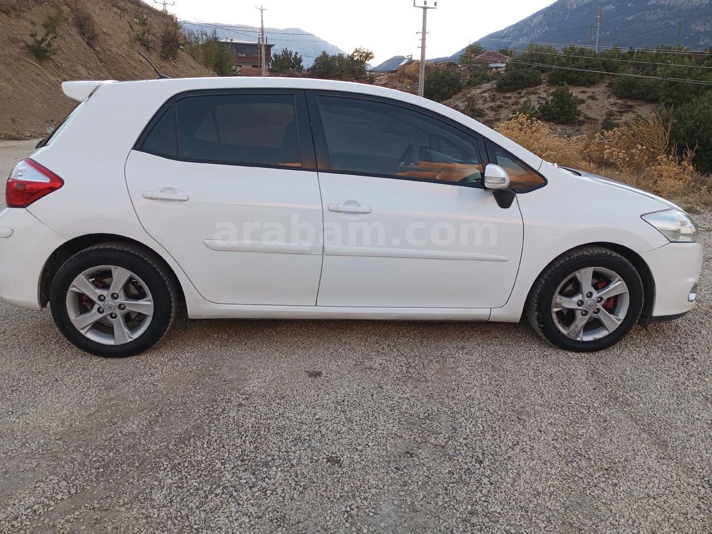 Galeriden Toyota Auris 1.4 D-4D Comfort Extra 2012 Model Antalya 227.000 km Beyaz 5