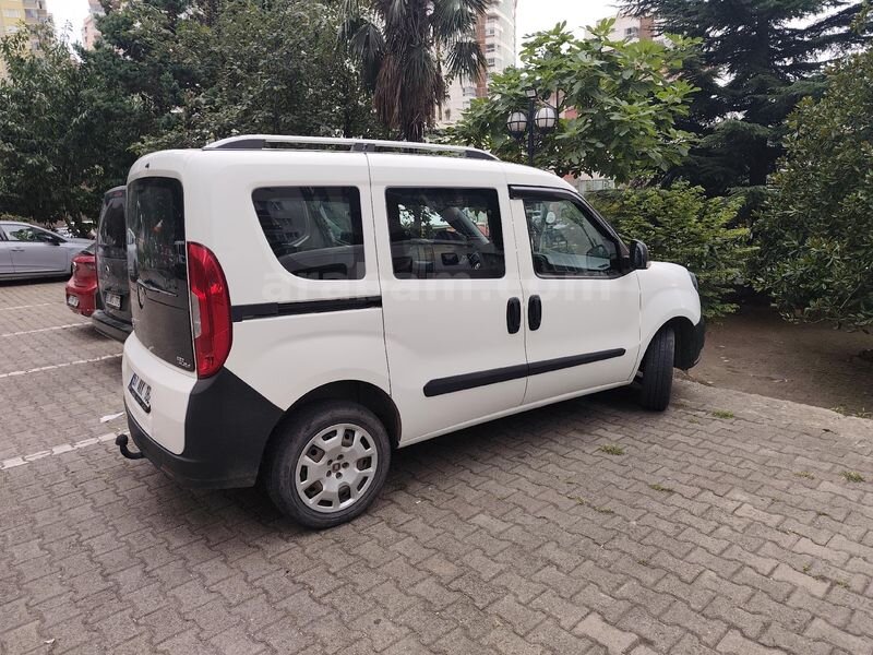 Sahibinden Fiat Doblo Combi 1.6 Multijet Easy 2022 Model 55.000 km Beyaz
