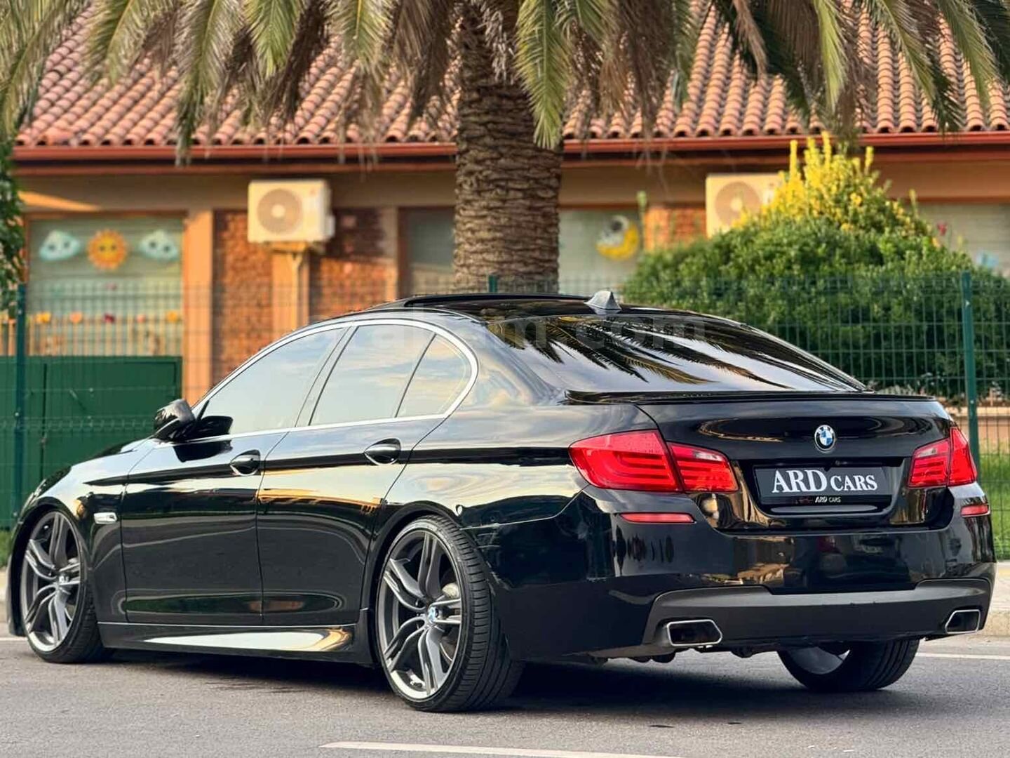 Sahibinden BMW 5 Serisi 520d M Sport 2012 Model Kocaeli 330.000 km Siyah 2