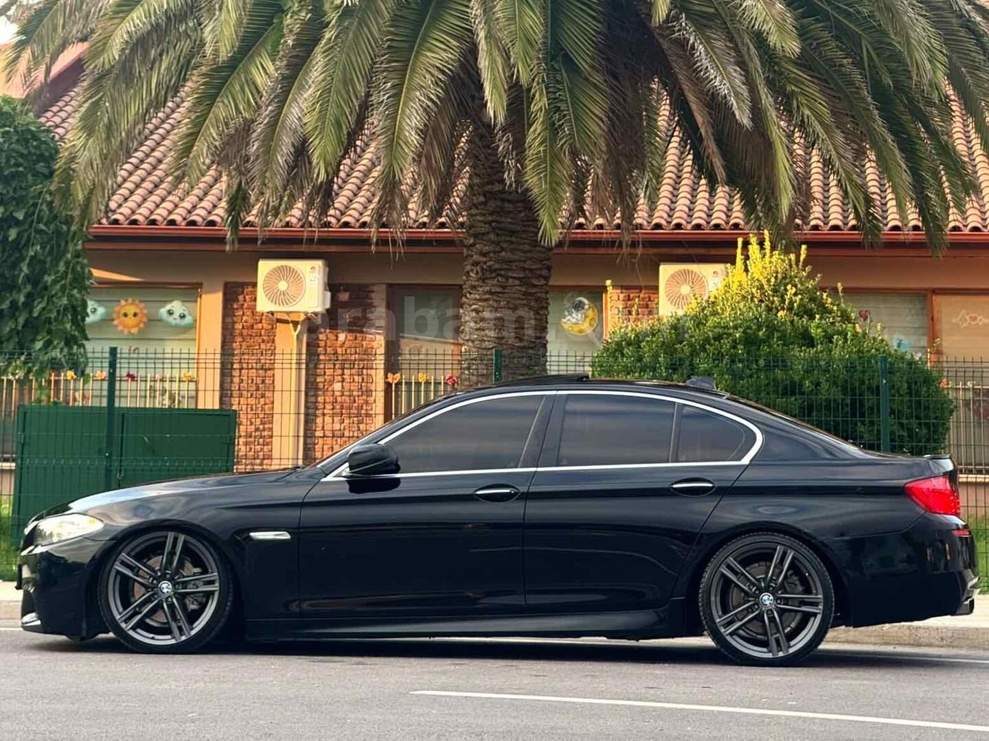 Sahibinden BMW 5 Serisi 520d M Sport 2012 Model Kocaeli 330.000 km Siyah 7