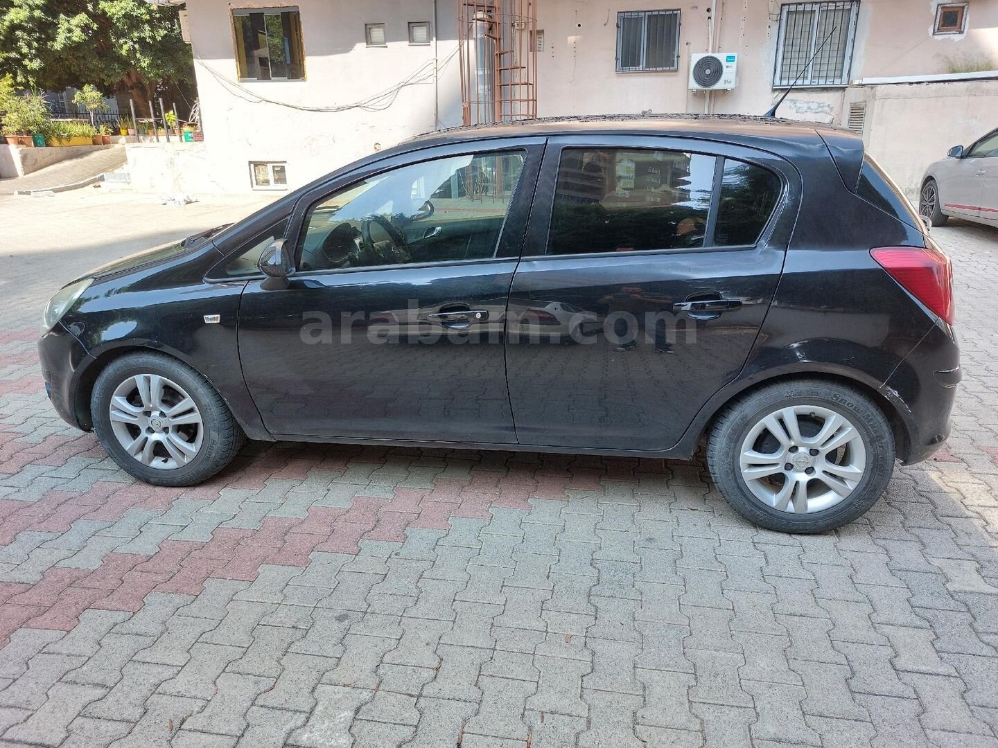 Sahibinden Opel Corsa 1.2 Twinport Enjoy 2009 Model Mersin 157.000 km Siyah 4
