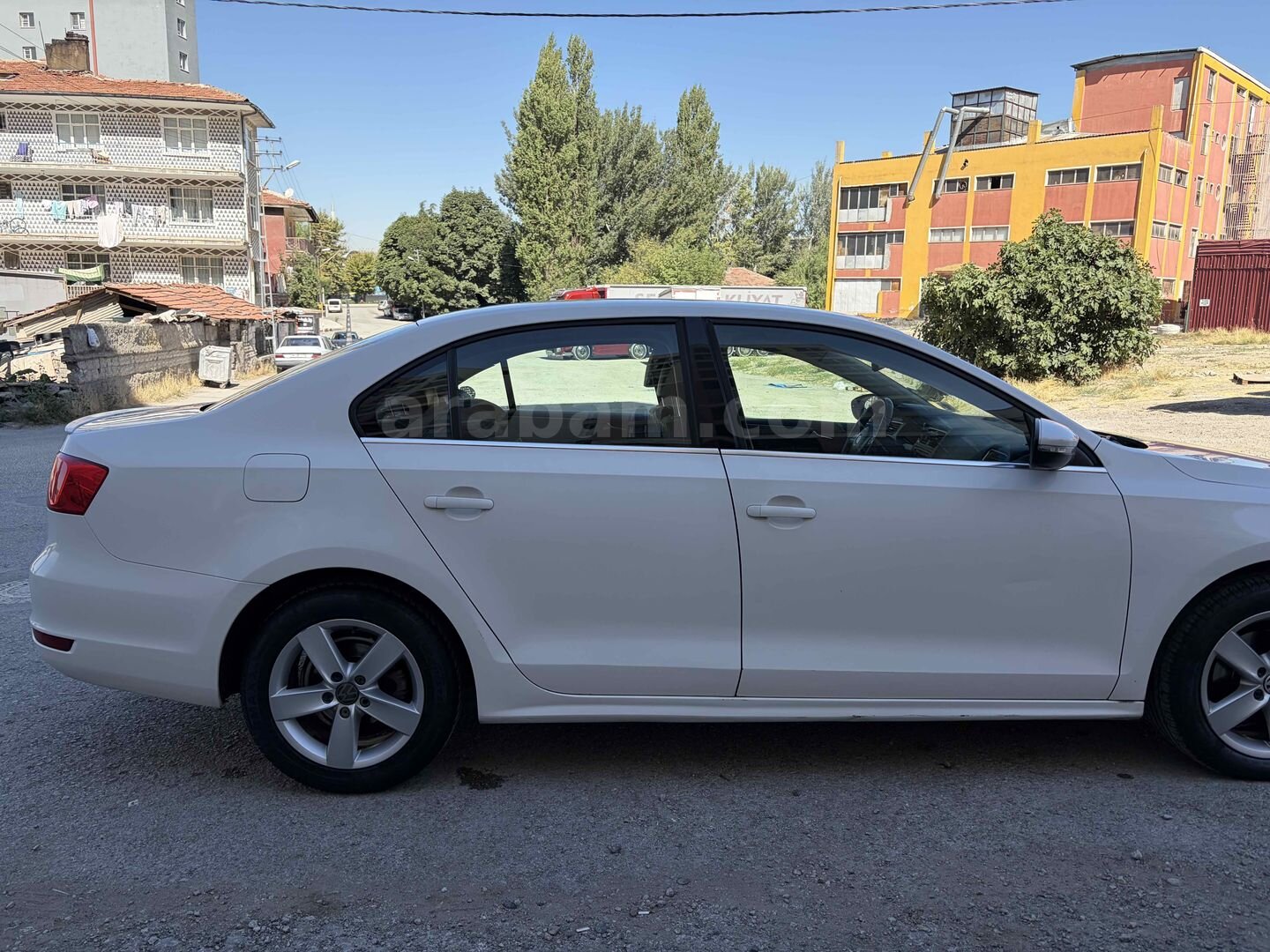 Sahibinden Volkswagen Jetta 1.6 TDi Comfortline 2013 Model 4