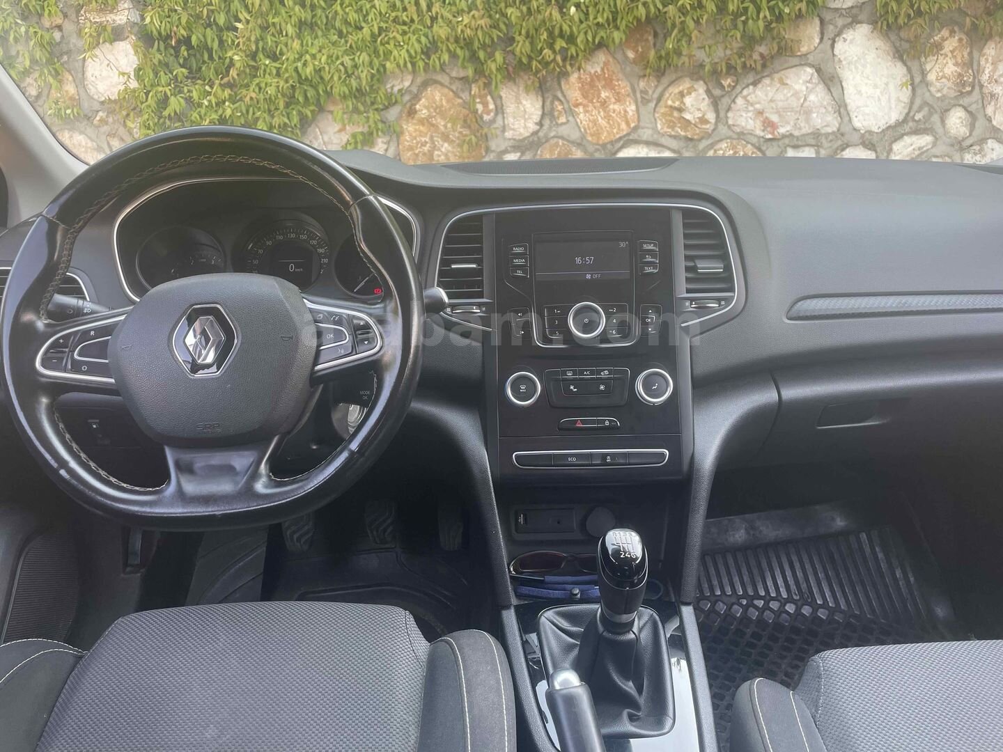 Sahibinden Renault Megane 1.5 dCi Joy 2016 Model Yalova 221.000 km Beyaz 5