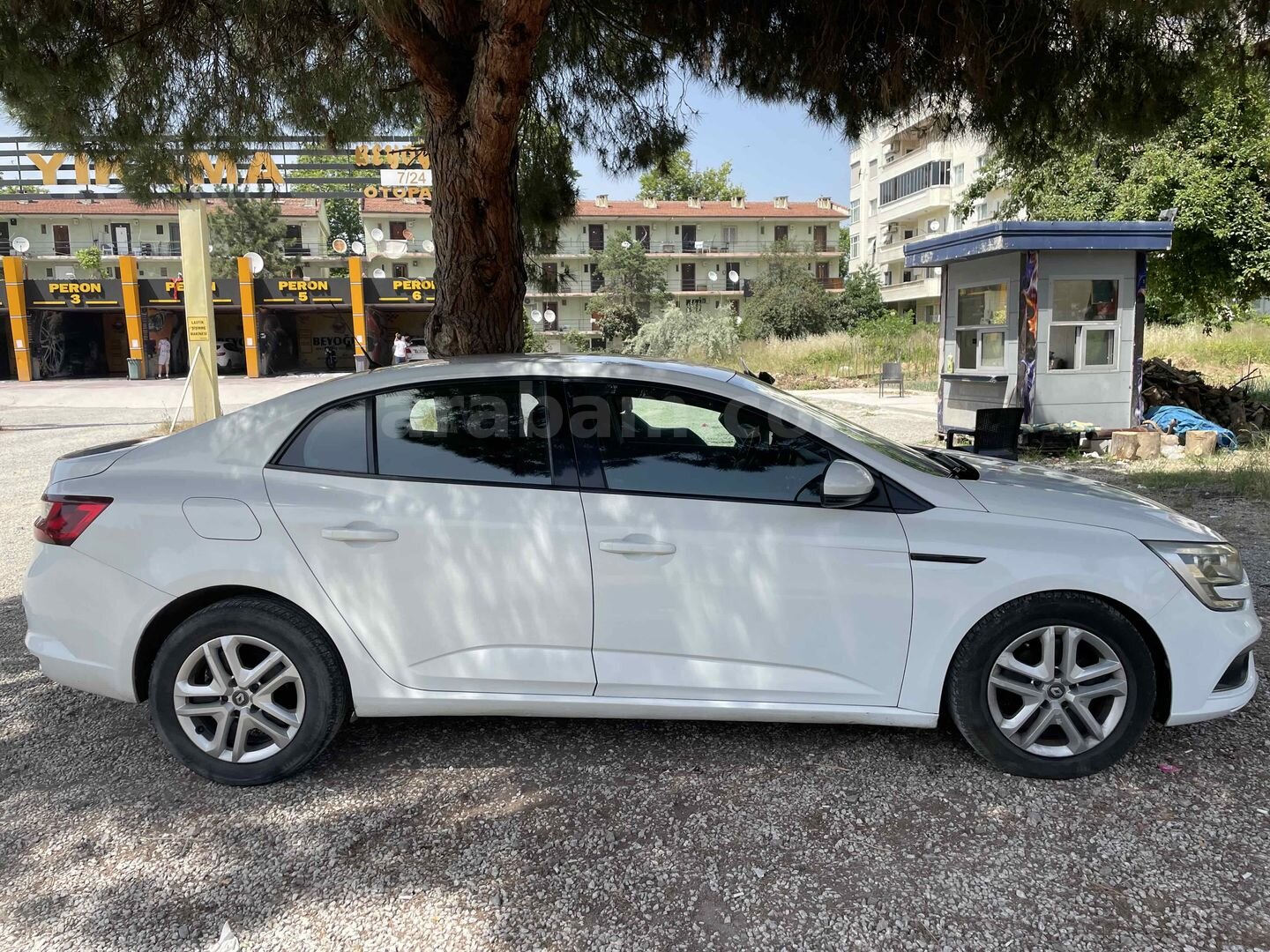 Sahibinden Renault Megane 1.5 dCi Joy 2016 Model Yalova 221.000 km Beyaz 4