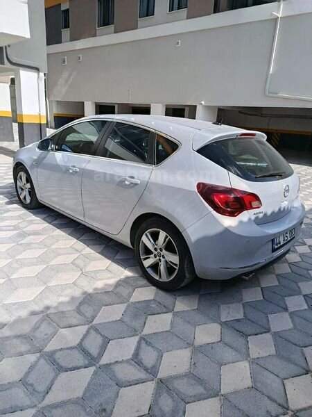 Sahibinden Opel Astra 1.4 T Sport 2013 Model Malatya 75.000 km Beyaz