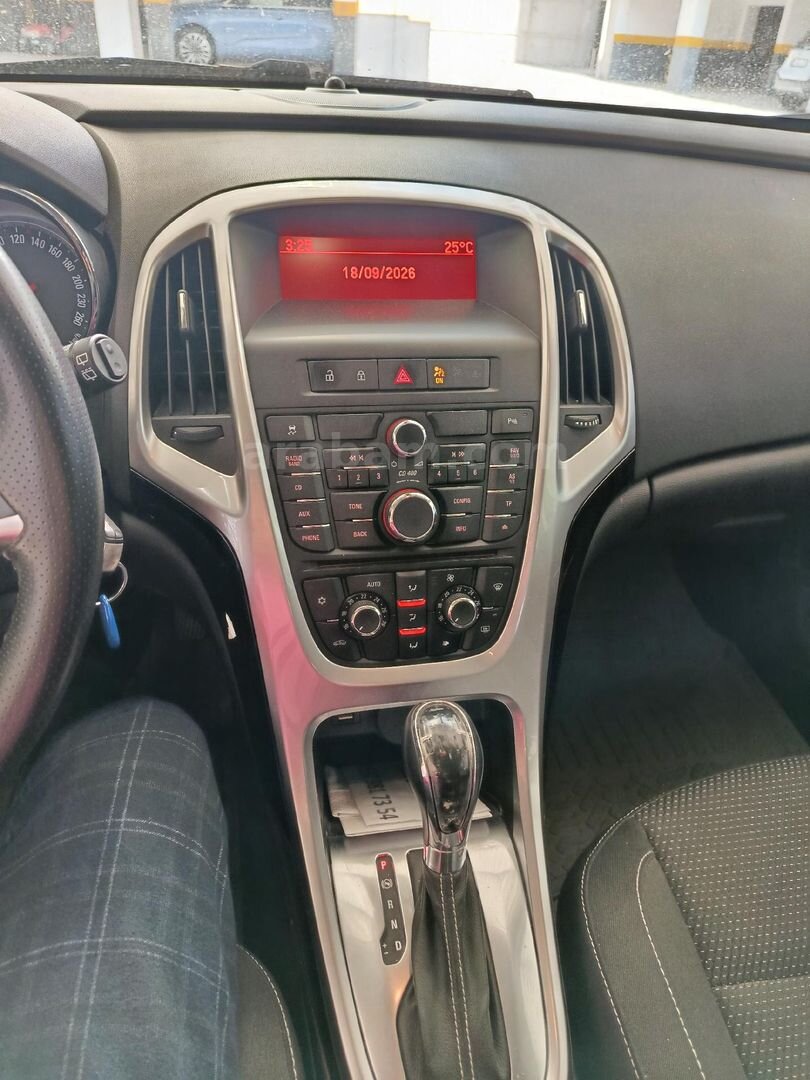 Sahibinden Opel Astra 1.4 T Sport 2013 Model Malatya 75.000 km Beyaz 3