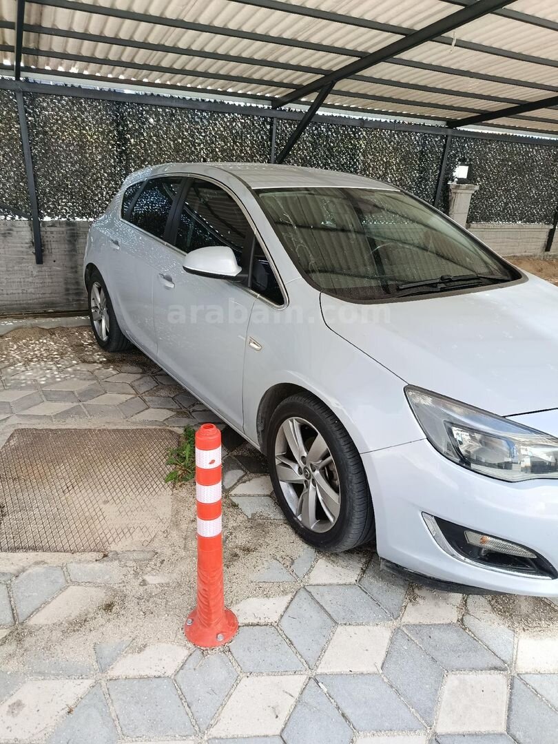 Sahibinden Opel Astra 1.4 T Sport 2013 Model Malatya 75.000 km Beyaz 5