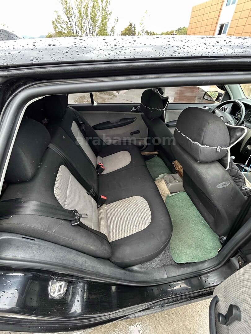 Sahibinden Skoda Fabia 1.4 Ambiente 2005 Model Bartın 170.000 km Siyah 6
