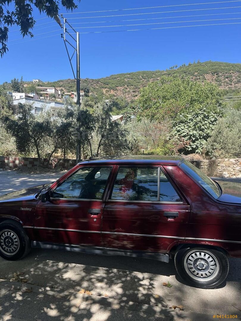 Galeriden Renault R 9 1.4 Broadway 1992 Model Osmaniye 420.000 km Kırmızı 6