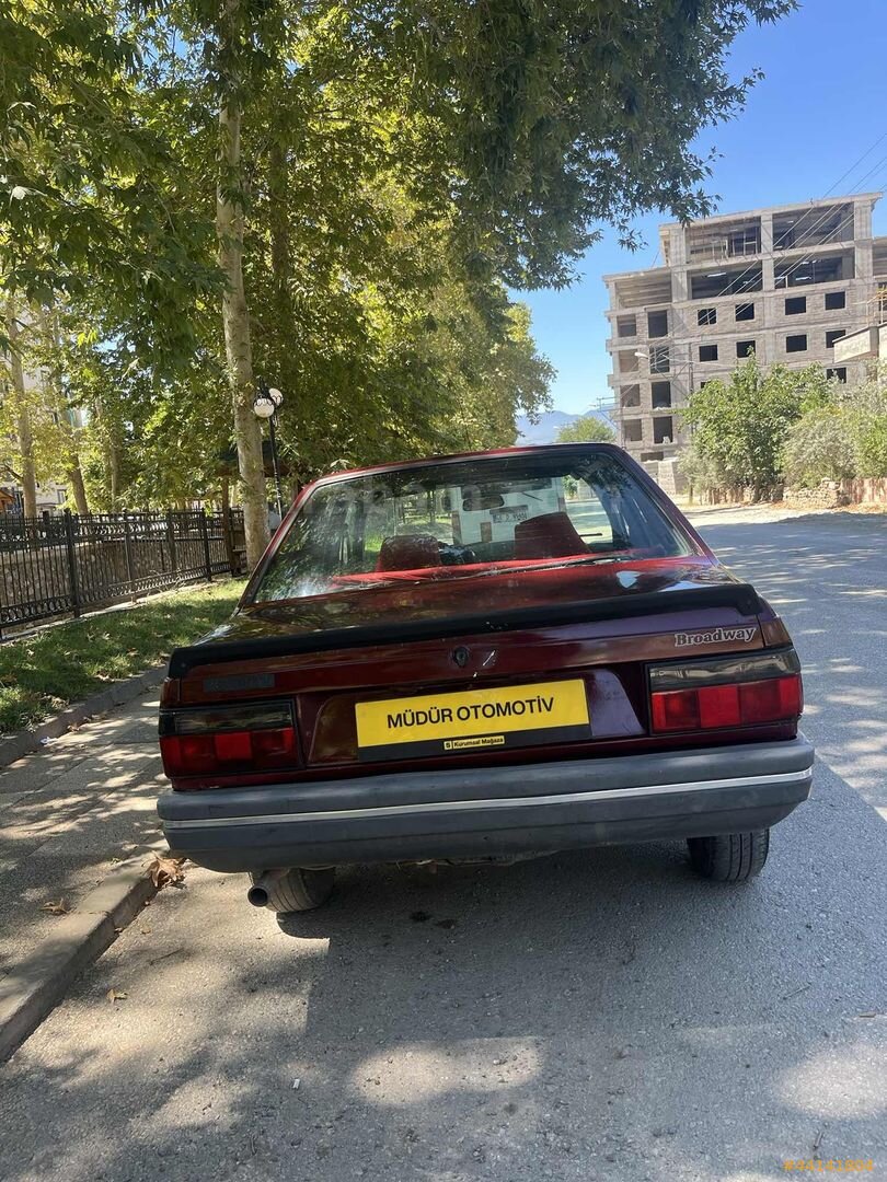 Galeriden Renault R 9 1.4 Broadway 1992 Model Osmaniye 420.000 km Kırmızı 3
