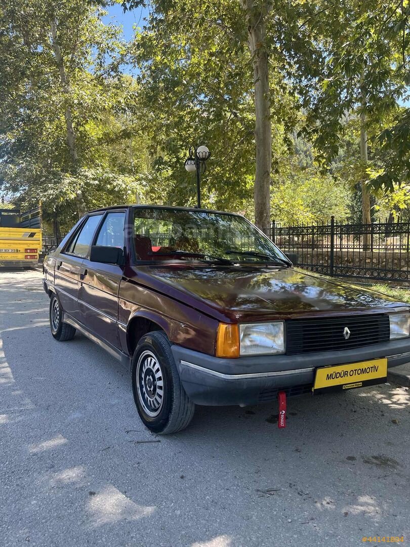 Galeriden Renault R 9 1.4 Broadway 1992 Model Osmaniye 420.000 km Kırmızı 1